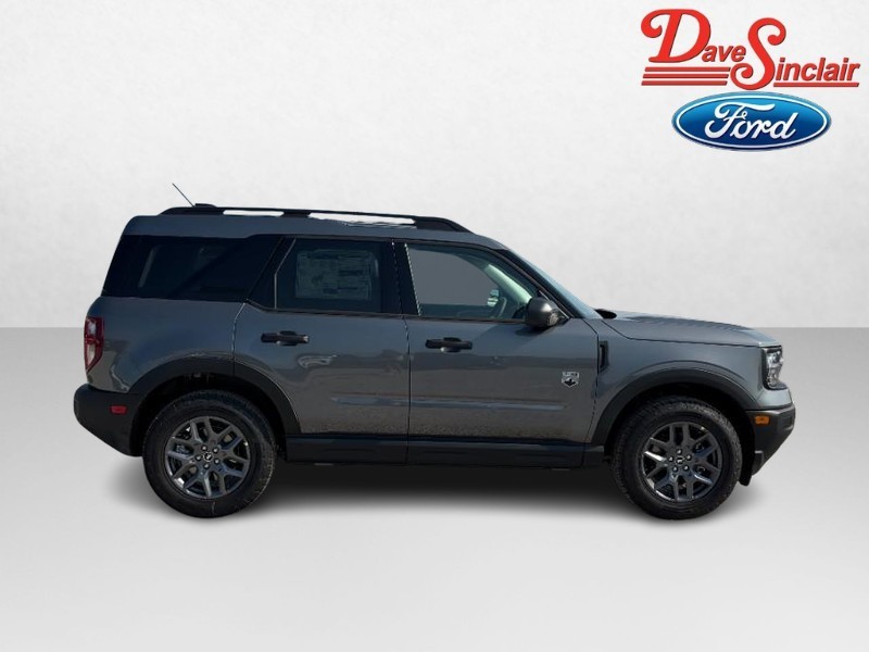 Ford Bronco Sport Vehicle Full-screen Gallery Image 05