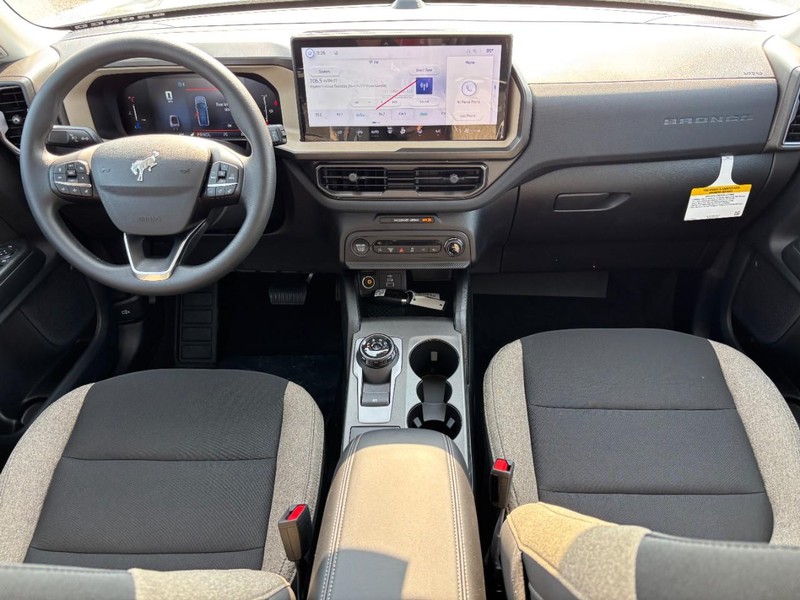Ford Bronco Sport Vehicle Full-screen Gallery Image 15
