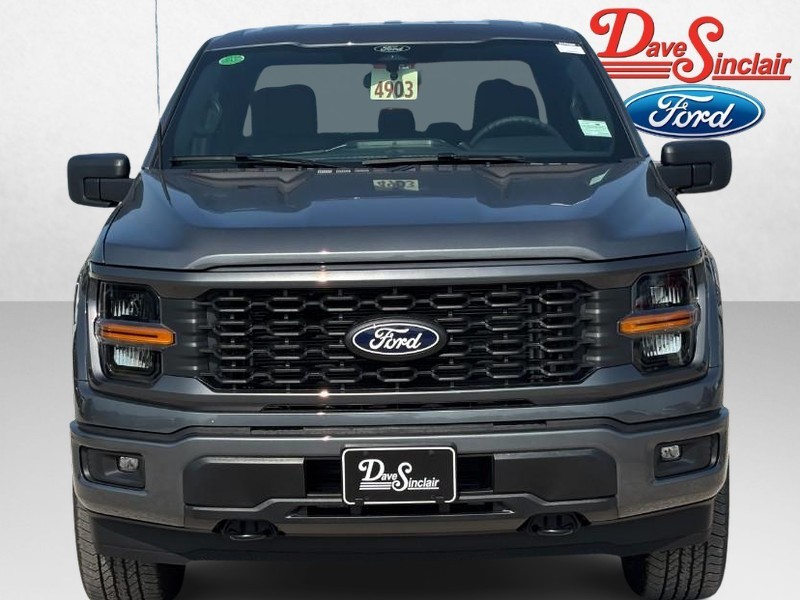 Ford F-150 Vehicle Full-screen Gallery Image 02