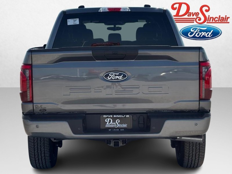 Ford F-150 Vehicle Full-screen Gallery Image 08