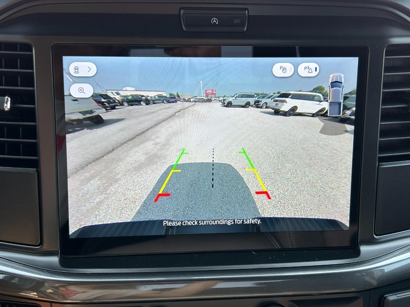 Ford F-150 Vehicle Full-screen Gallery Image 23