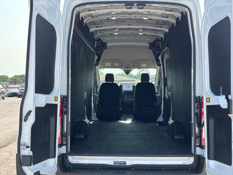 Ford Transit Cargo Van Vehicle Full-screen Gallery Image 11
