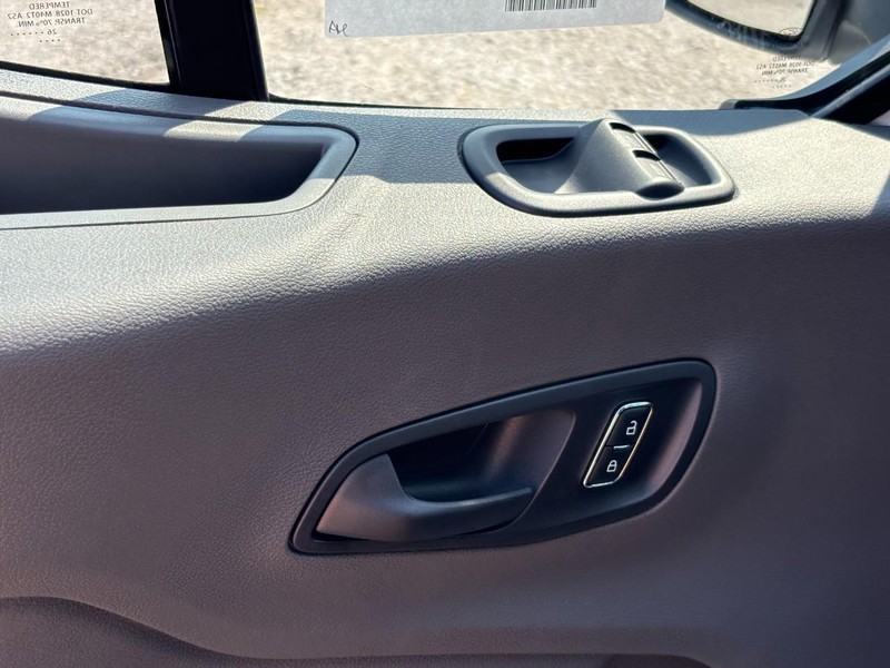 Ford Transit Cargo Van Vehicle Full-screen Gallery Image 17