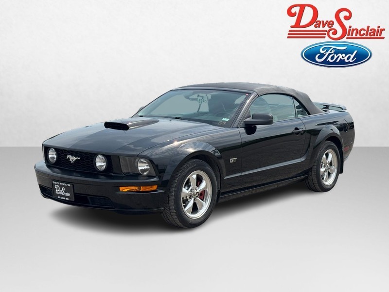  2008 Ford Mustang GT Deluxe Convertible RWD   