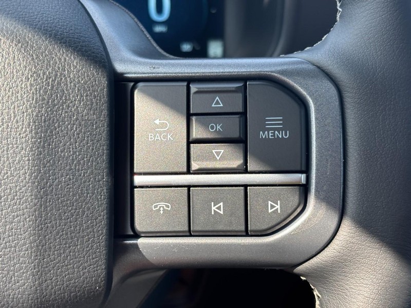 Ford F-150 Vehicle Full-screen Gallery Image 20