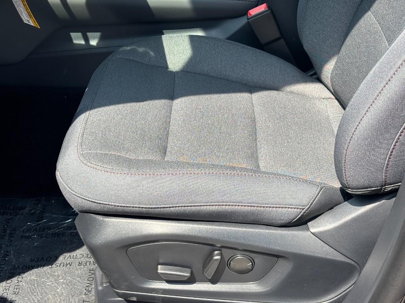 Ford Explorer Vehicle Full-screen Gallery Image 18
