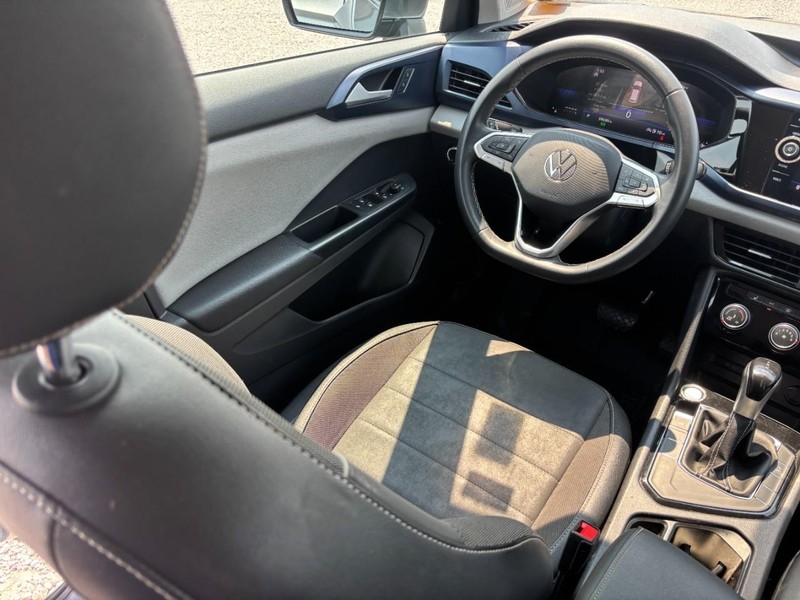 Volkswagen Taos Vehicle Full-screen Gallery Image 14