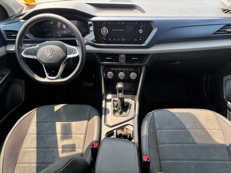 Volkswagen Taos Vehicle Full-screen Gallery Image 15