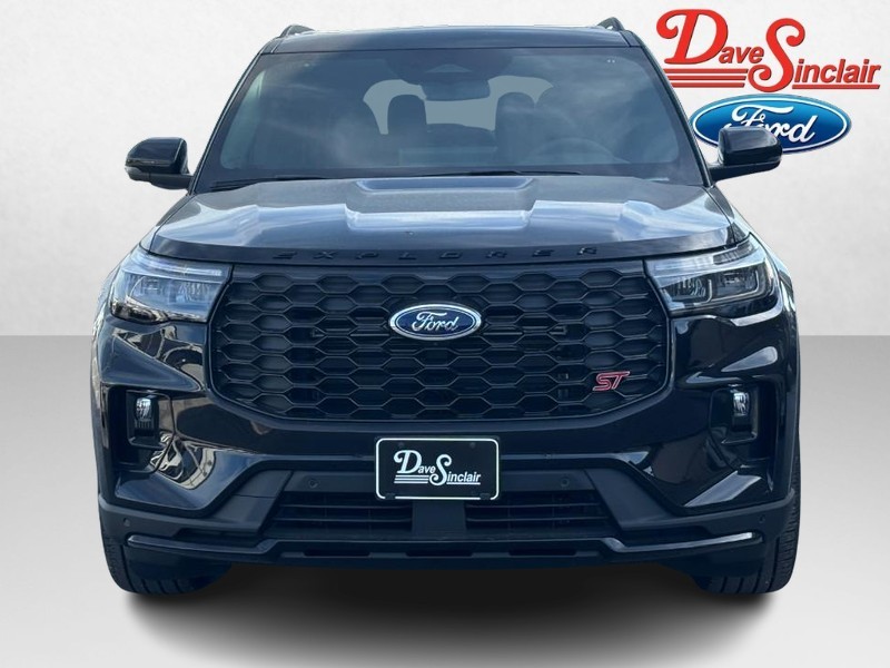 Ford Explorer Vehicle Full-screen Gallery Image 02
