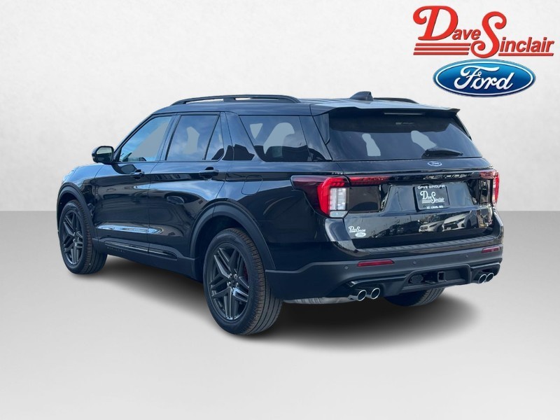 Ford Explorer Vehicle Full-screen Gallery Image 09