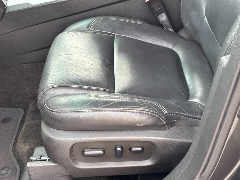 Ford Explorer Vehicle Image 17
