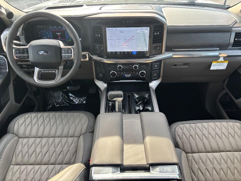 Ford F-150 Vehicle Full-screen Gallery Image 15