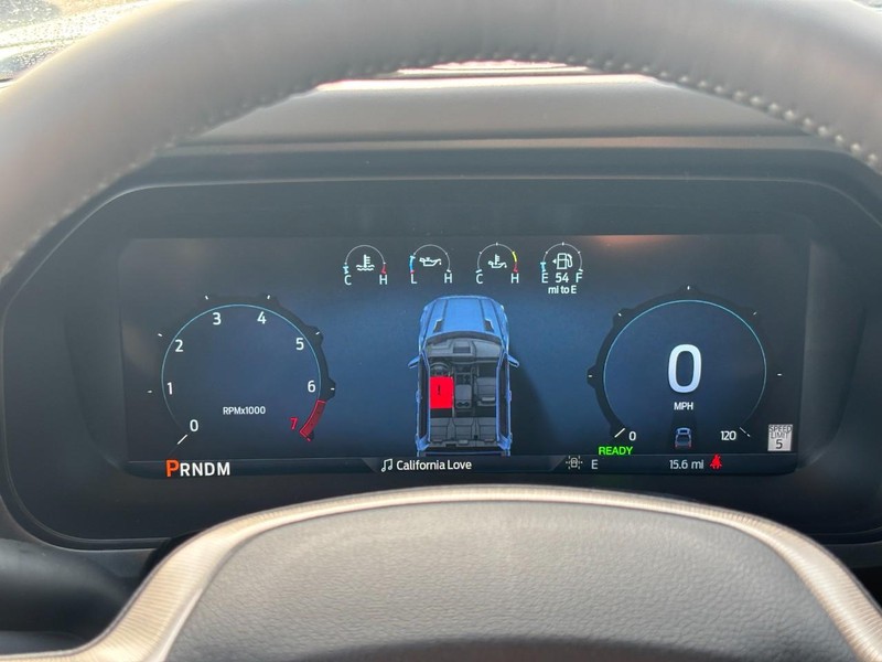 Ford F-150 Vehicle Full-screen Gallery Image 21