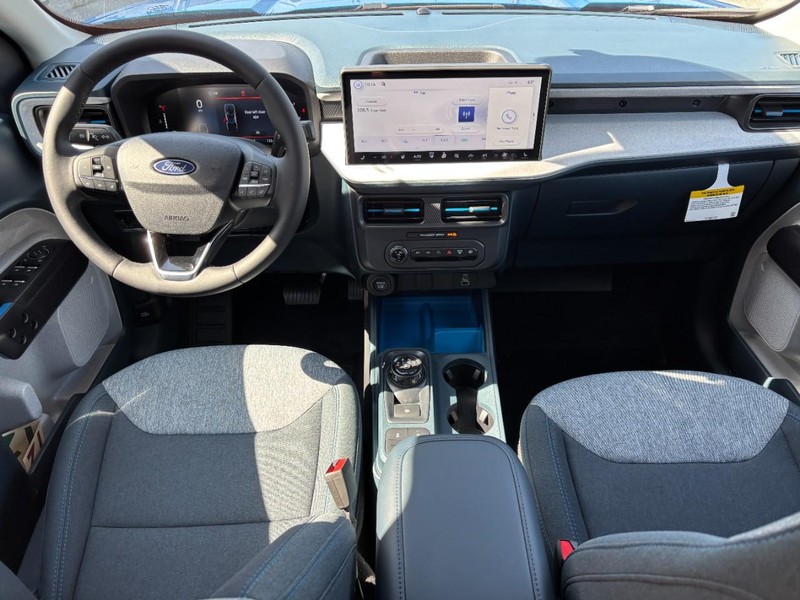 Ford Maverick Vehicle Full-screen Gallery Image 15