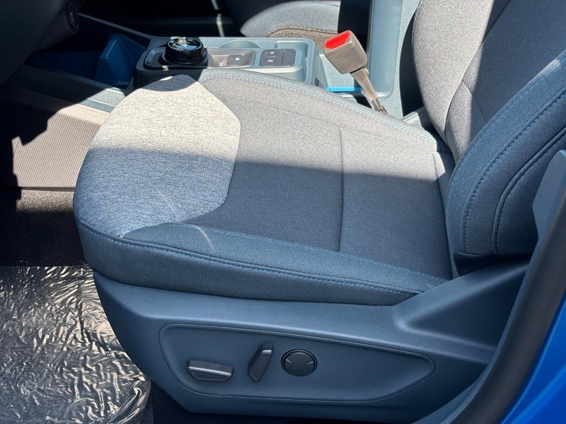 Ford Maverick Vehicle Full-screen Gallery Image 17