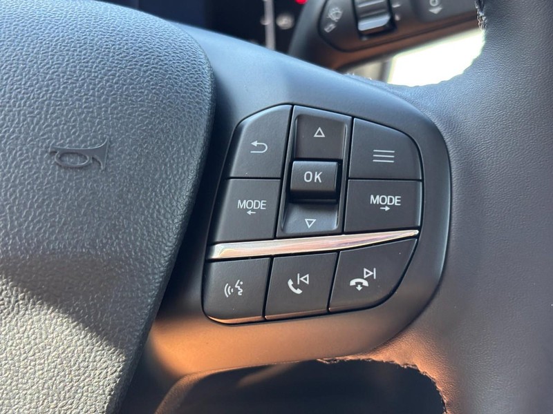 Ford Maverick Vehicle Full-screen Gallery Image 20