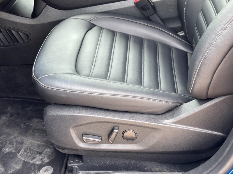 Ford Edge Vehicle Image 17