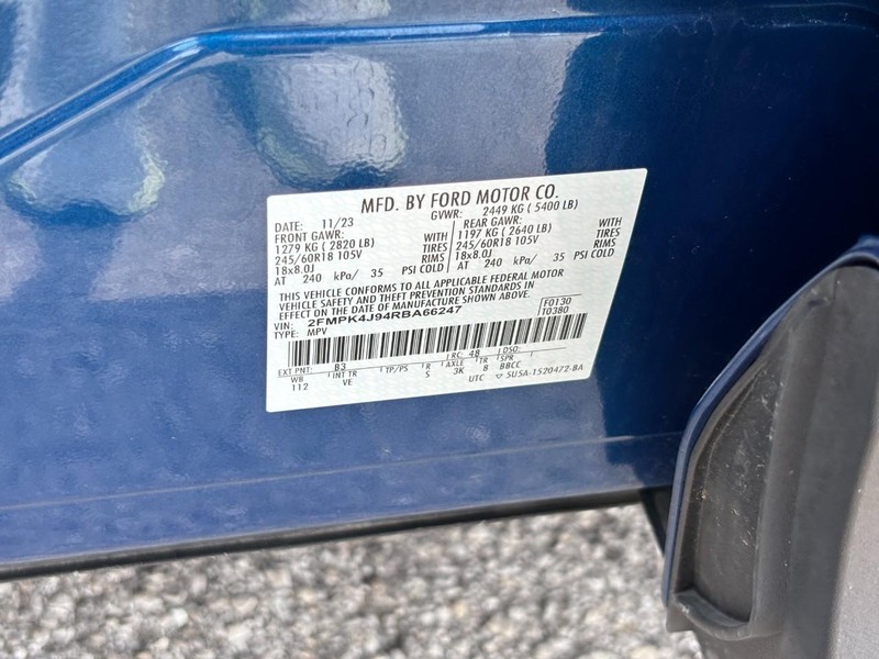 Ford Edge Vehicle Image 25