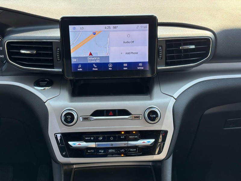 Ford Explorer Vehicle Image 17