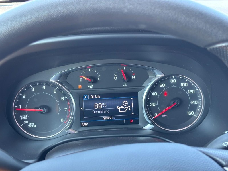 GMC Acadia Vehicle Image 22