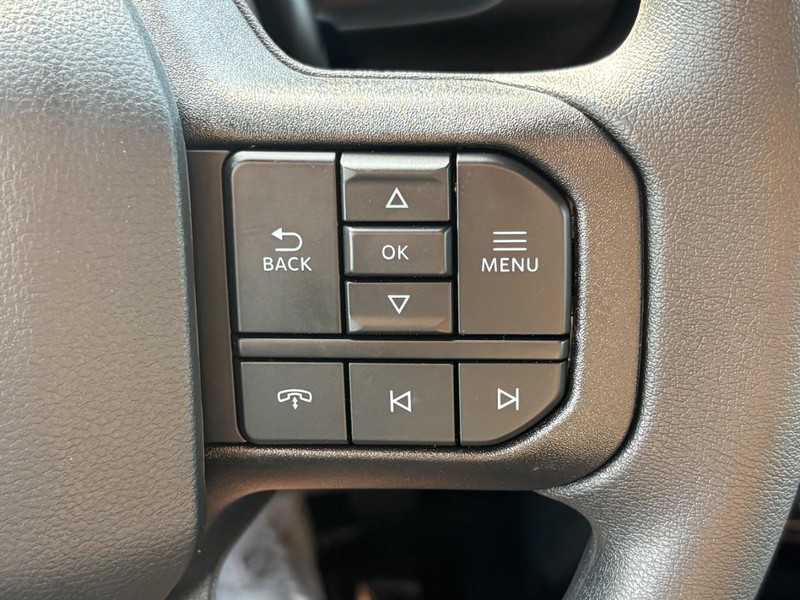 Ford Super Duty F-250 SRW Vehicle Full-screen Gallery Image 20