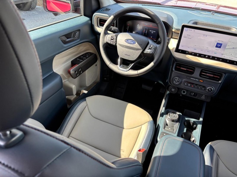 Ford Maverick Vehicle Full-screen Gallery Image 14