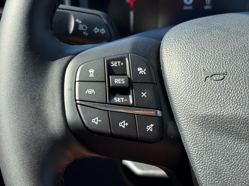 Ford Maverick Vehicle Full-screen Gallery Image 19