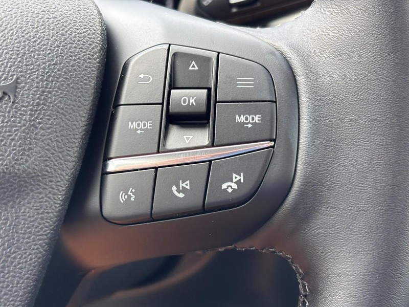 Ford Maverick Vehicle Full-screen Gallery Image 20
