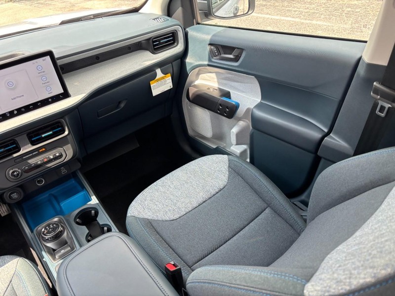 Ford Maverick Vehicle Full-screen Gallery Image 16