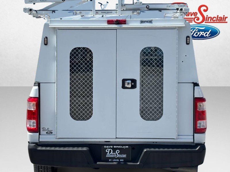 Ford F-150 Vehicle Full-screen Gallery Image 08
