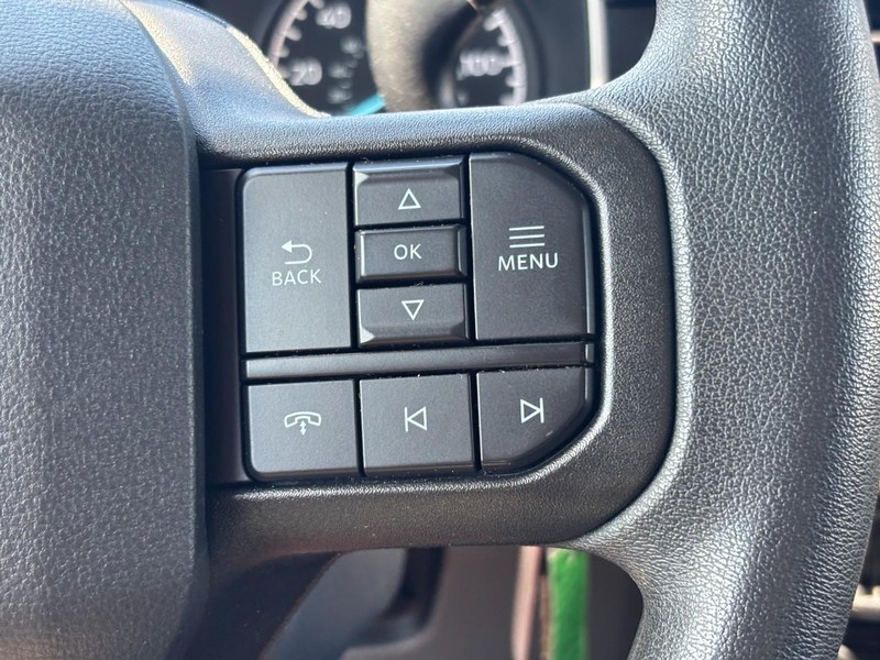 Ford F-150 Vehicle Full-screen Gallery Image 21