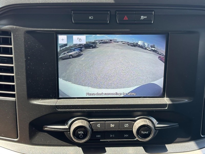 Ford F-150 Vehicle Full-screen Gallery Image 24