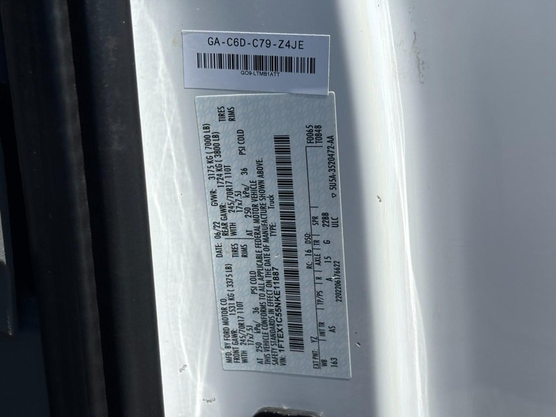 Ford F-150 Vehicle Full-screen Gallery Image 27