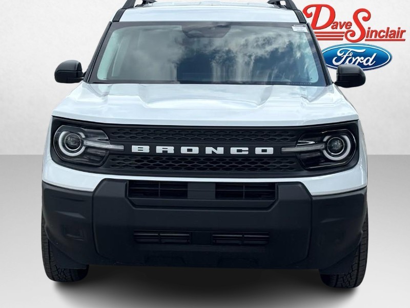 Ford Bronco Sport Vehicle Full-screen Gallery Image 02