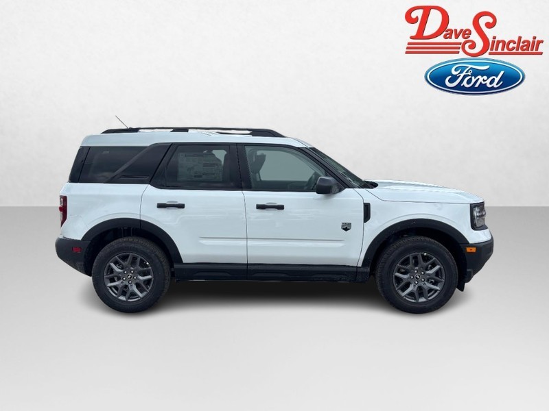 Ford Bronco Sport Vehicle Full-screen Gallery Image 05