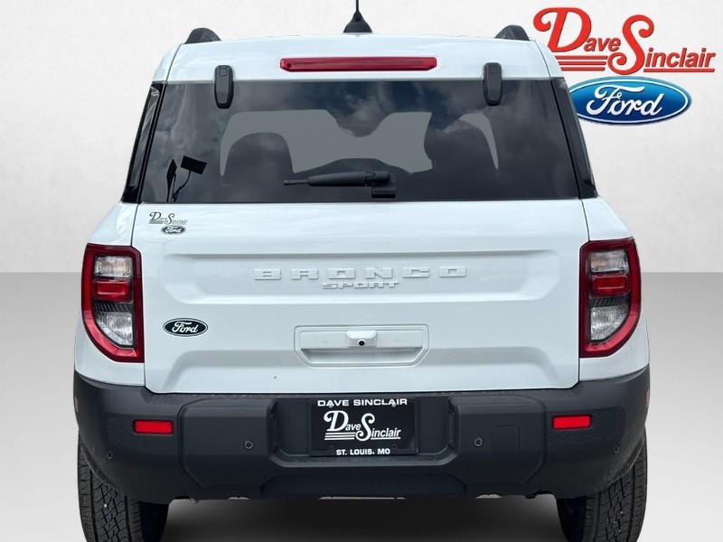 Ford Bronco Sport Vehicle Full-screen Gallery Image 08