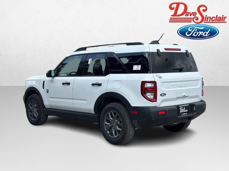 Ford Bronco Sport Vehicle Full-screen Gallery Image 09