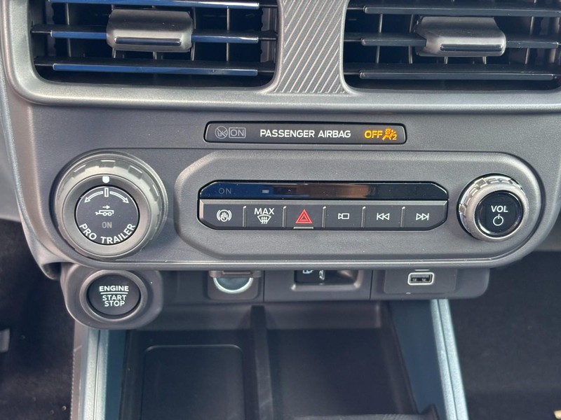 Ford Maverick Vehicle Full-screen Gallery Image 25
