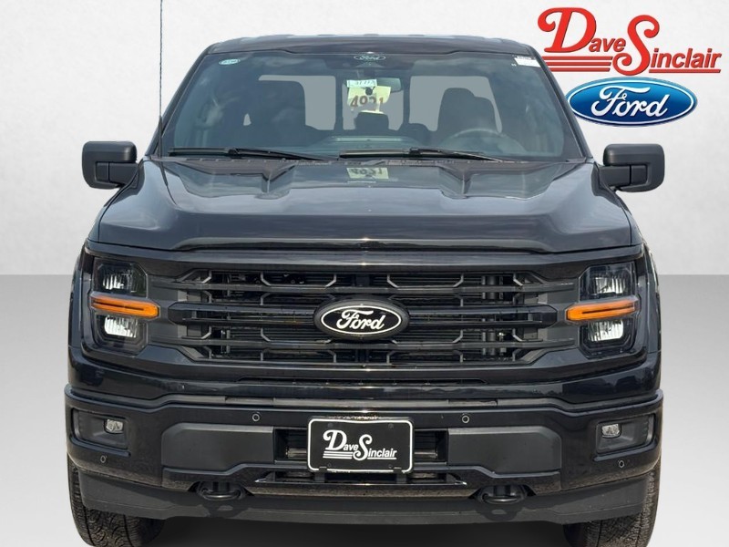 Ford F-150 Vehicle Full-screen Gallery Image 02