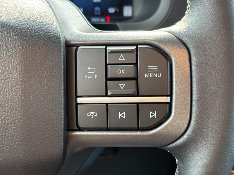 Ford F-150 Vehicle Full-screen Gallery Image 20