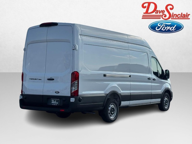 Ford Transit Cargo Van Vehicle Full-screen Gallery Image 07