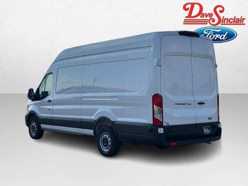 Ford Transit Cargo Van Vehicle Full-screen Gallery Image 08