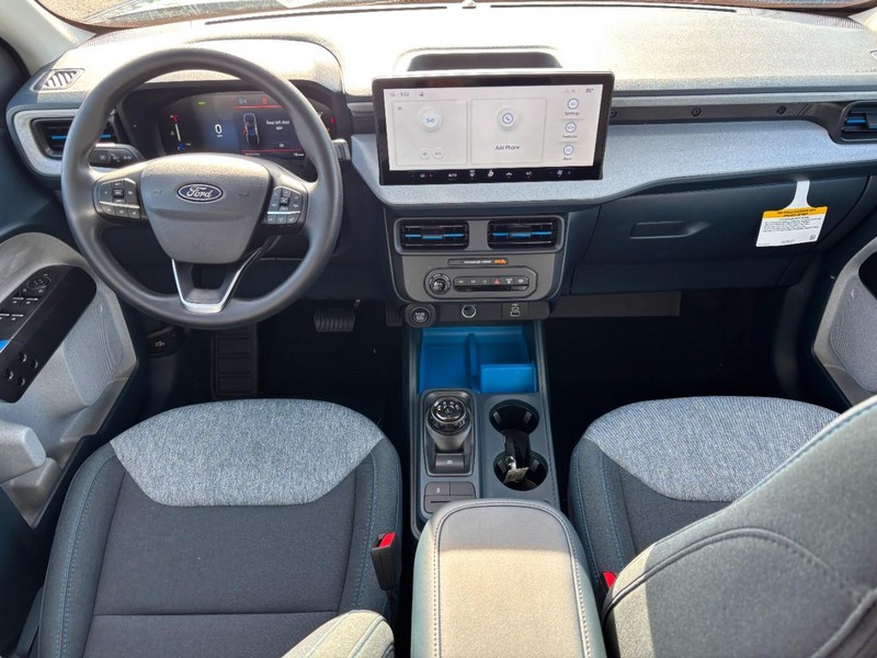 Ford Maverick Vehicle Full-screen Gallery Image 15
