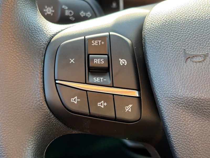 Ford Maverick Vehicle Full-screen Gallery Image 19