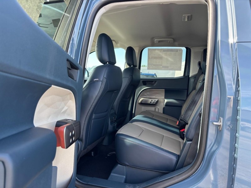 Ford Maverick Vehicle Full-screen Gallery Image 13