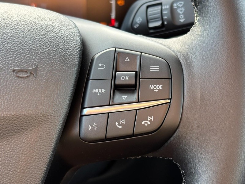 Ford Maverick Vehicle Full-screen Gallery Image 20