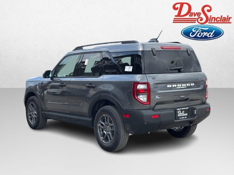 Ford Bronco Sport Vehicle Full-screen Gallery Image 09