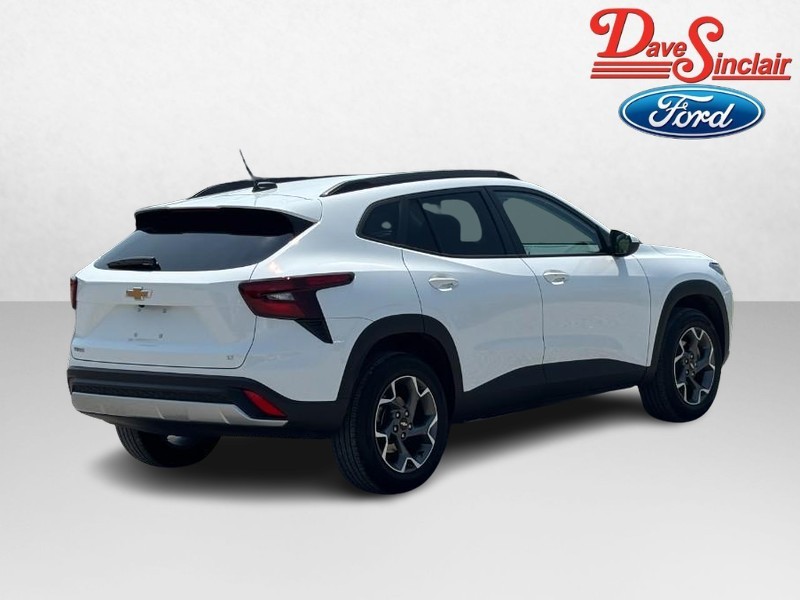 Chevrolet Trax Vehicle Full-screen Gallery Image 05