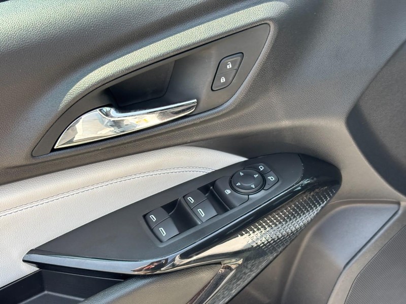 Chevrolet Trax Vehicle Full-screen Gallery Image 16