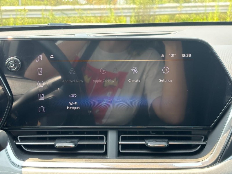 Chevrolet Trax Vehicle Full-screen Gallery Image 20